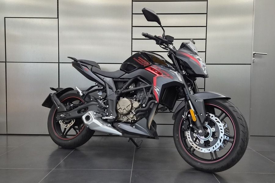 Voge 300R